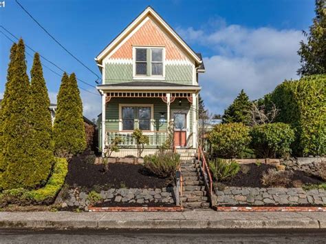 The 1,084 Square Feet single family home is a 2 beds, 2 baths property. . Astoria oregon zillow